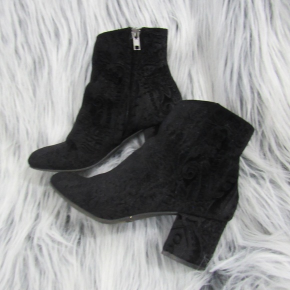 Zigi Soho Shoes - Size 6 Zigi Soho Nydia  Black Velvet Ankle Boot